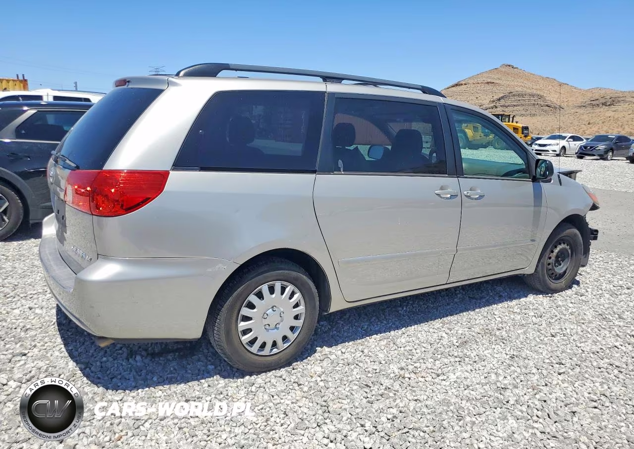 2010 Toyota Sienna Le 7-Passenger VIN:5TDKK4CC7AS335433 - 3