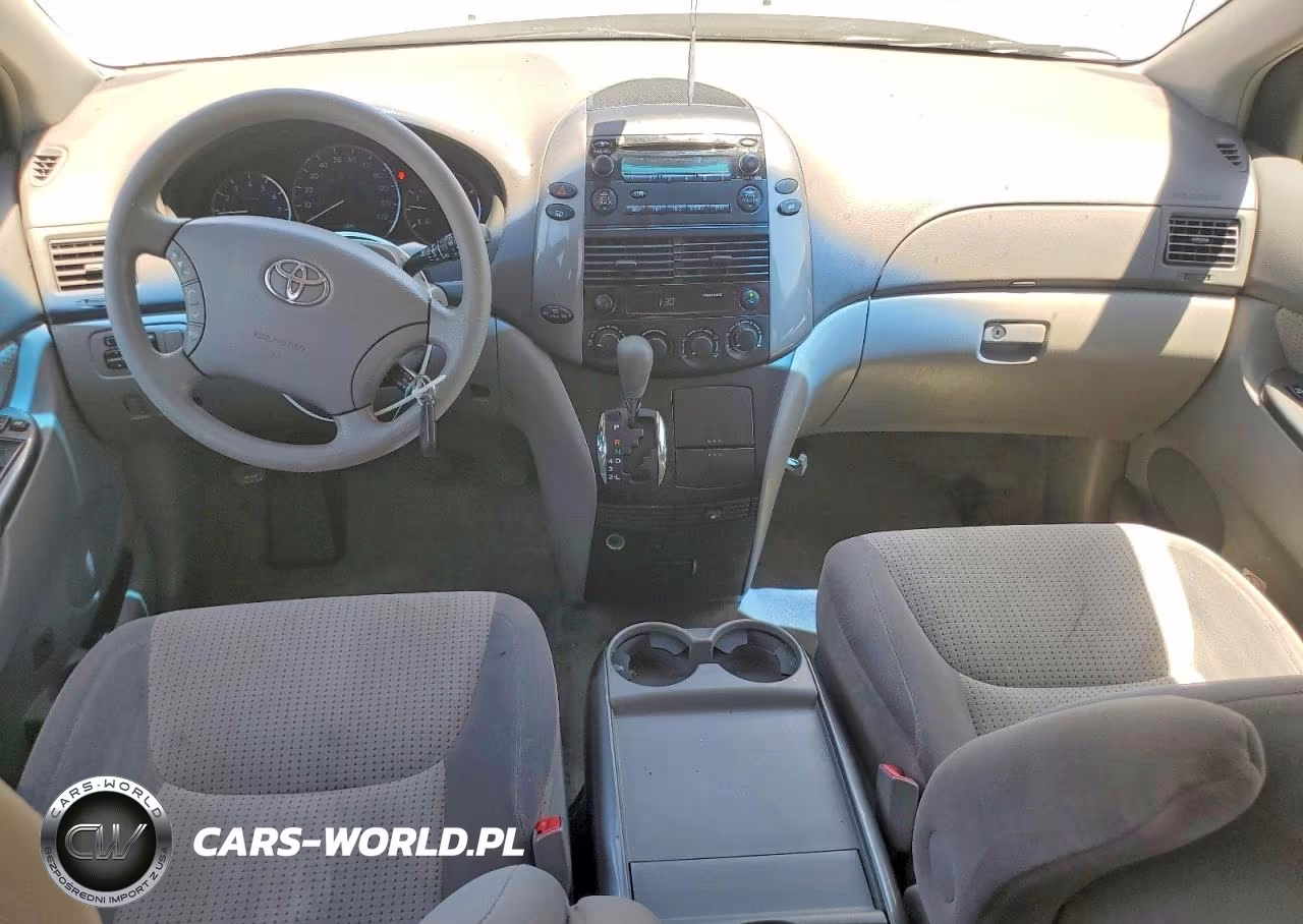 2010 Toyota Sienna Le 7-Passenger VIN:5TDKK4CC7AS335433 - 8