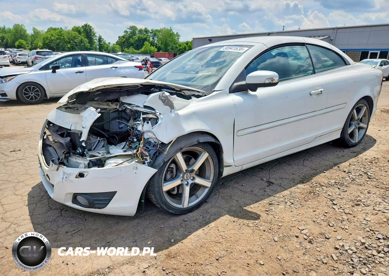 2011 Volvo C70 T5
