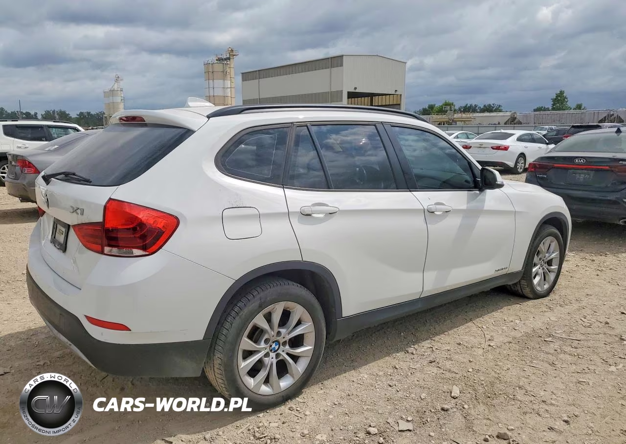 2014 BMW X1 xDrive28I VIN:WBAVL1C50EVY20659 - 3