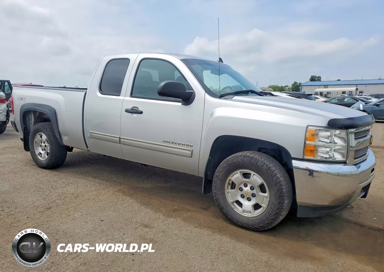2013 Chevrolet Silverado 1500 VIN:1GCRKSE79DZ208740 - 4