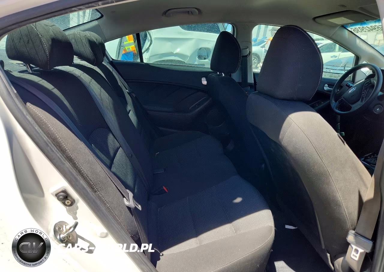 2018 Kia Forte Lx VIN:3KPFK4A76JE276313 - 10