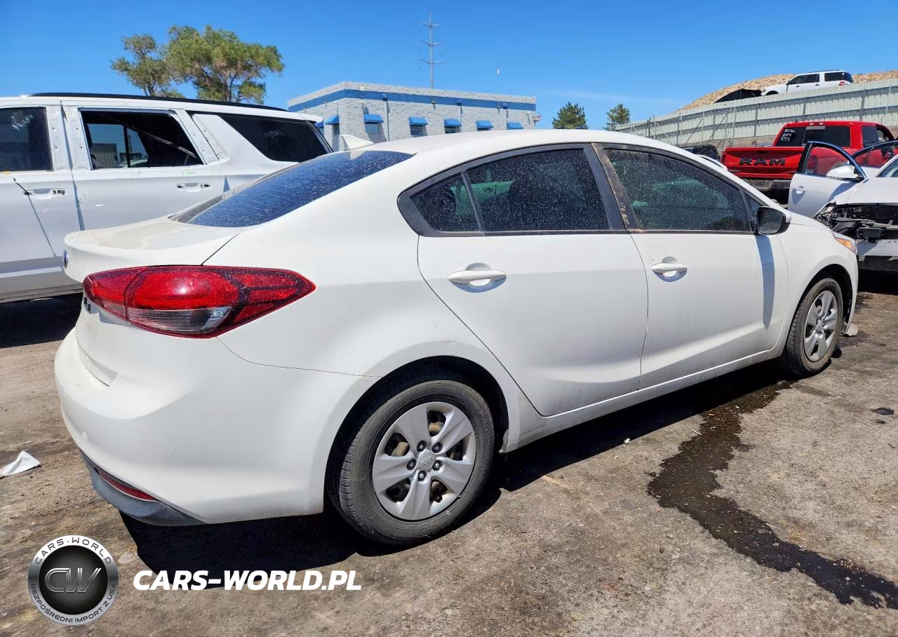 2018 Kia Forte Lx VIN:3KPFK4A76JE276313 - 3