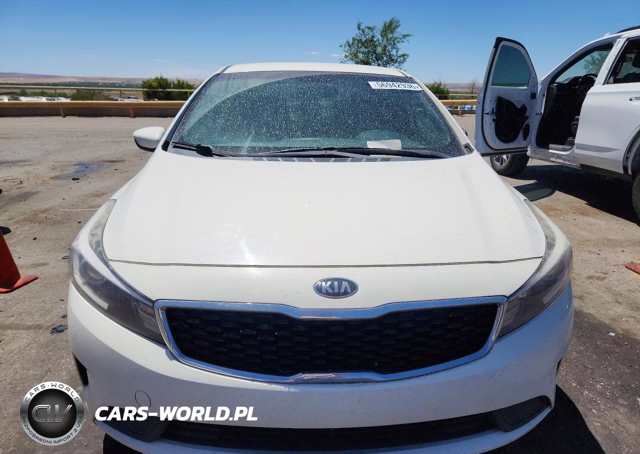 2018 Kia Forte Lx VIN:3KPFK4A76JE276313 - 5