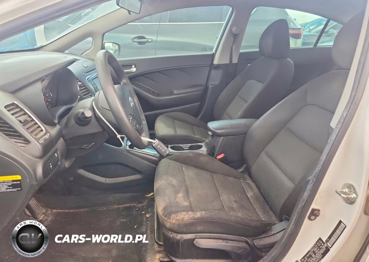 2018 Kia Forte Lx VIN:3KPFK4A76JE276313 - 7