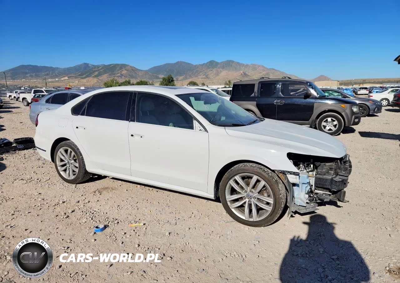 2019 Volkswagen Passat Wolfsburg VIN:1VWLA7A33KC001900 - 4