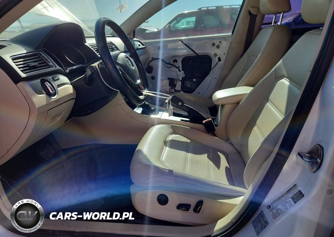 2019 Volkswagen Passat Wolfsburg VIN:1VWLA7A33KC001900 - 7