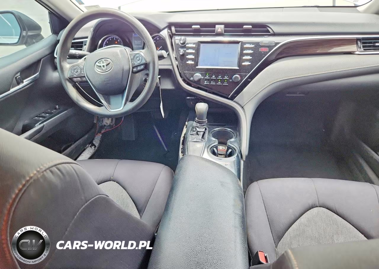 2018 Toyota Camry Le VIN:4T1B11HK1JU501051 - 8