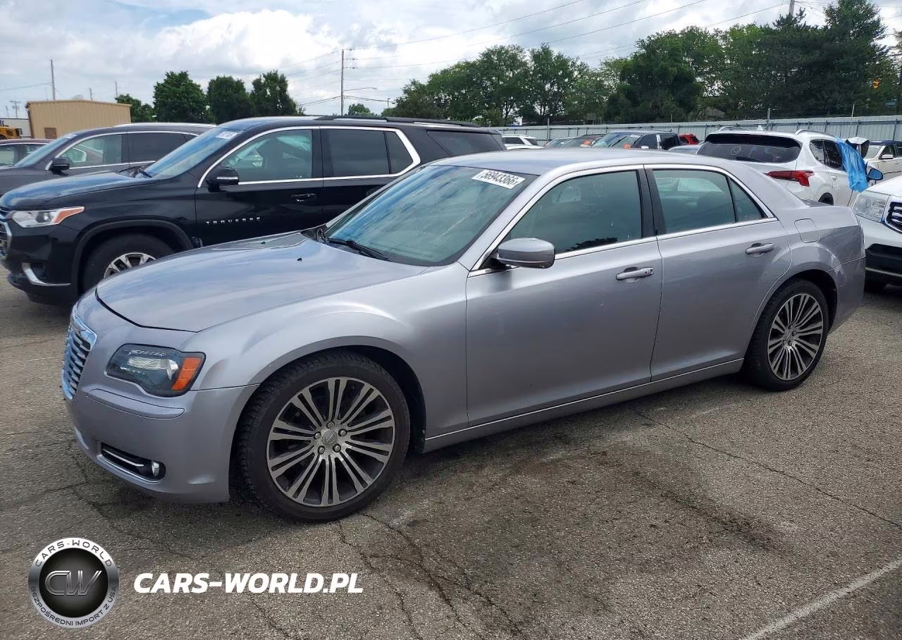 2013 Chrysler 300 S – zdjęcie 1 z 12