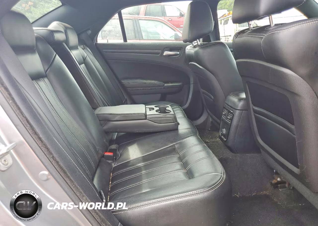 2013 Chrysler 300 S VIN:2C3CCABG2DH711676 - 10