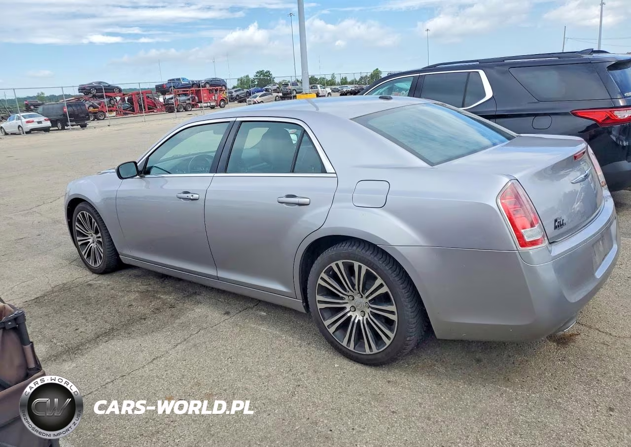 2013 Chrysler 300 S VIN:2C3CCABG2DH711676 - 2