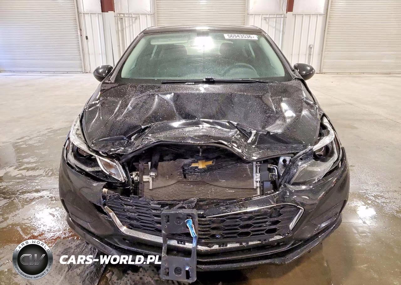 2018 Chevrolet Cruze Lt VIN:3G1BE6SM9JS589923 - 5