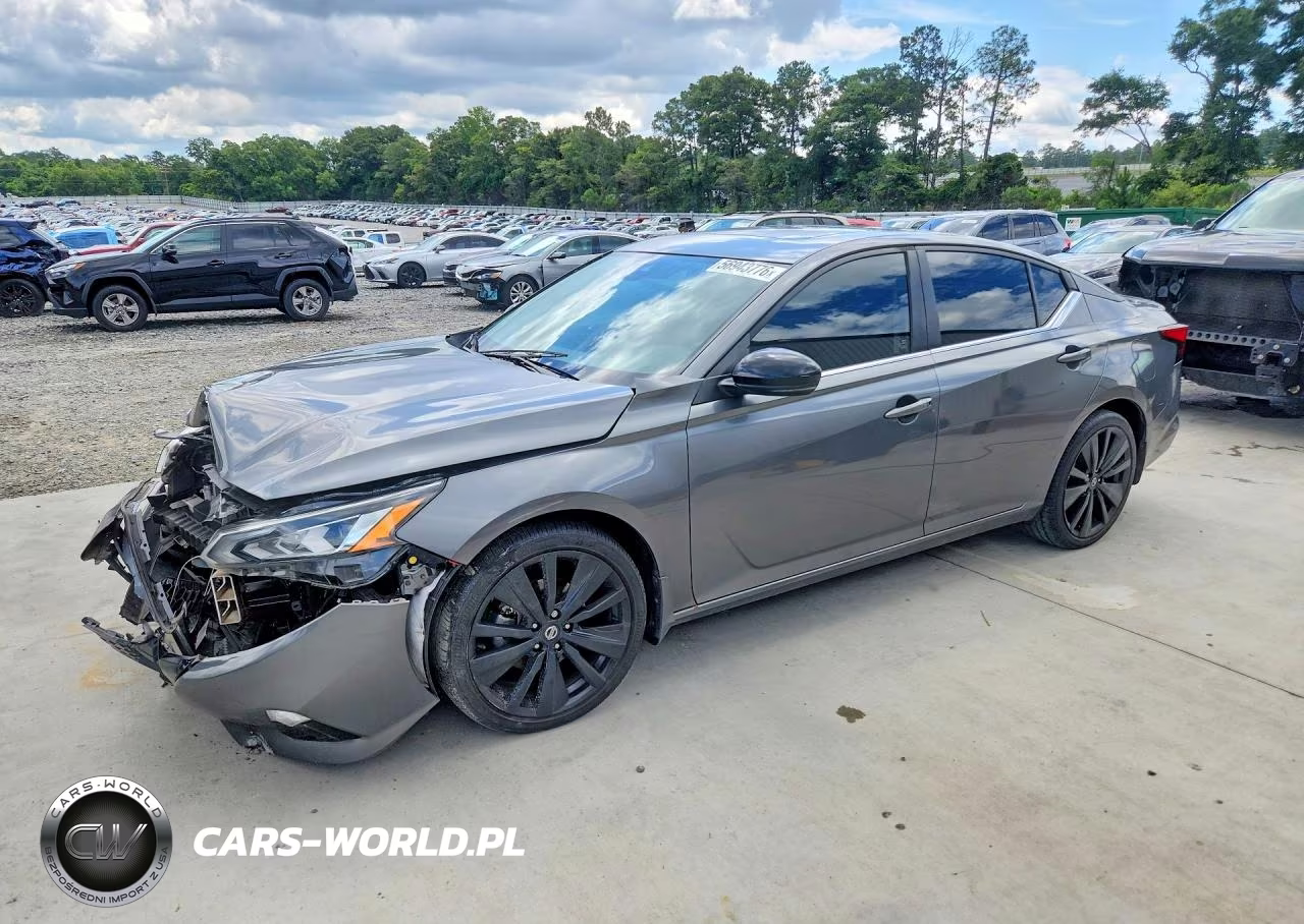 2022 Nissan Altima Sr – zdjęcie 1 z 12