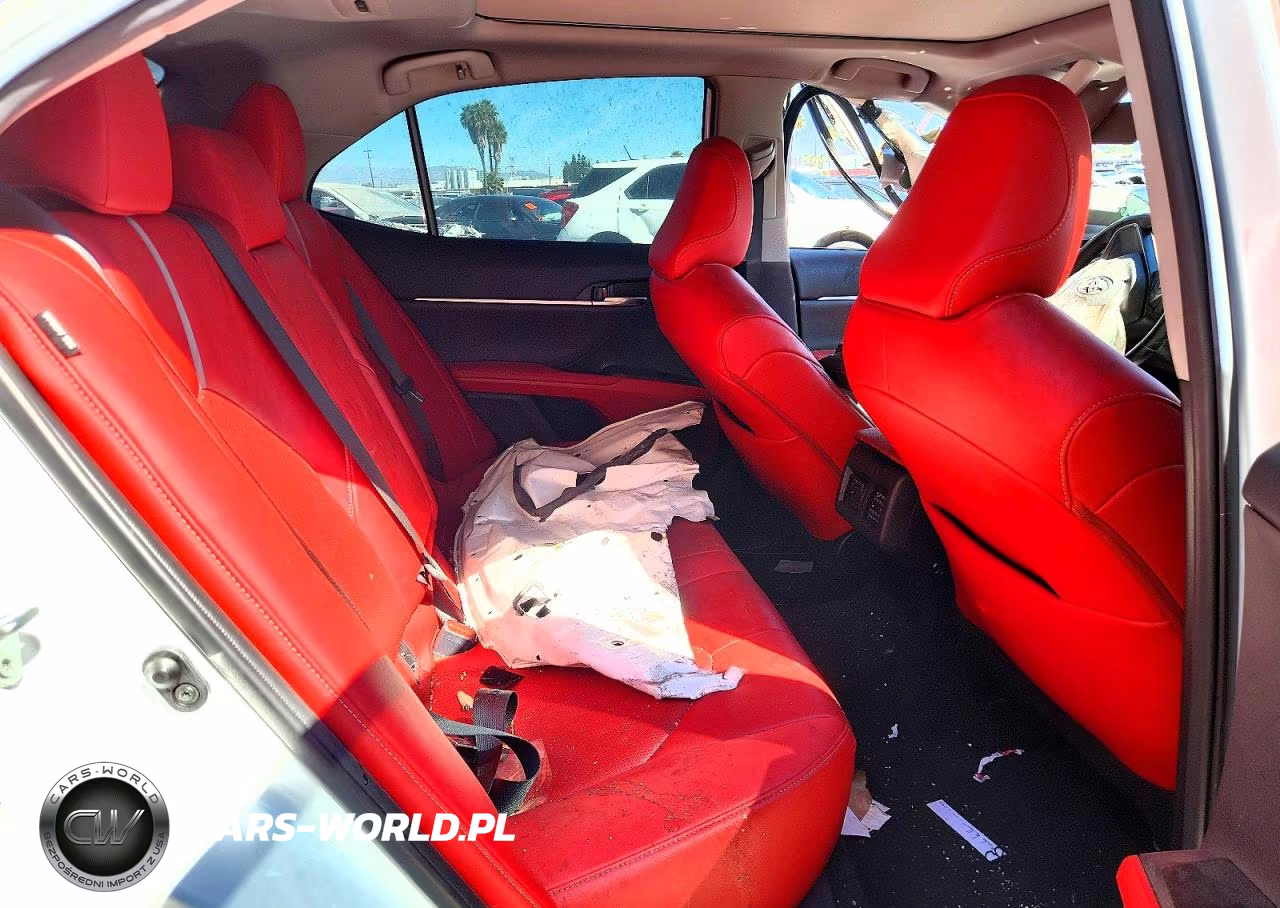 2022 Toyota Camry Xse VIN:4T1K61AKXNU061400 - 10