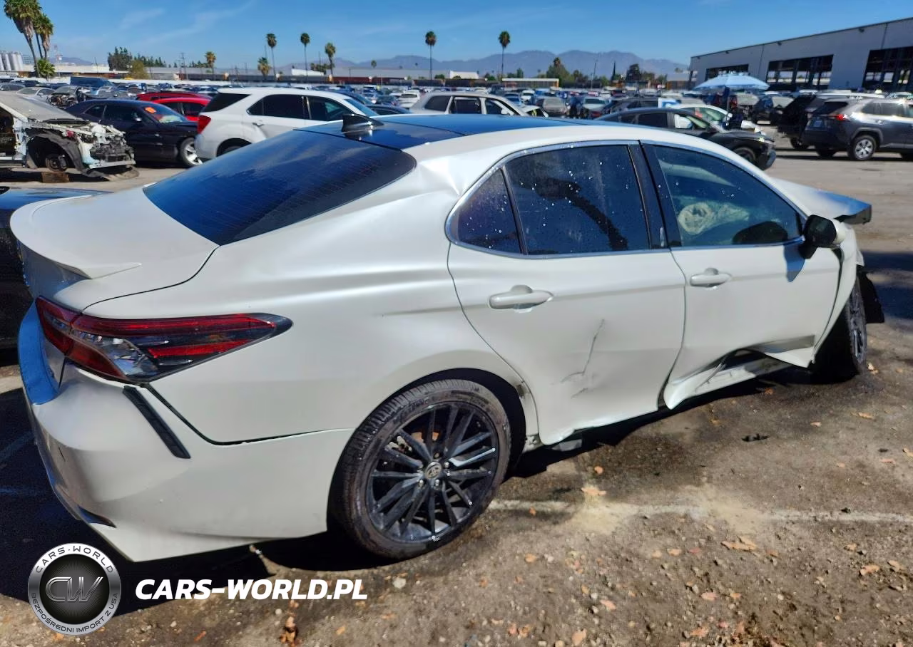 2022 Toyota Camry Xse VIN:4T1K61AKXNU061400 - 3