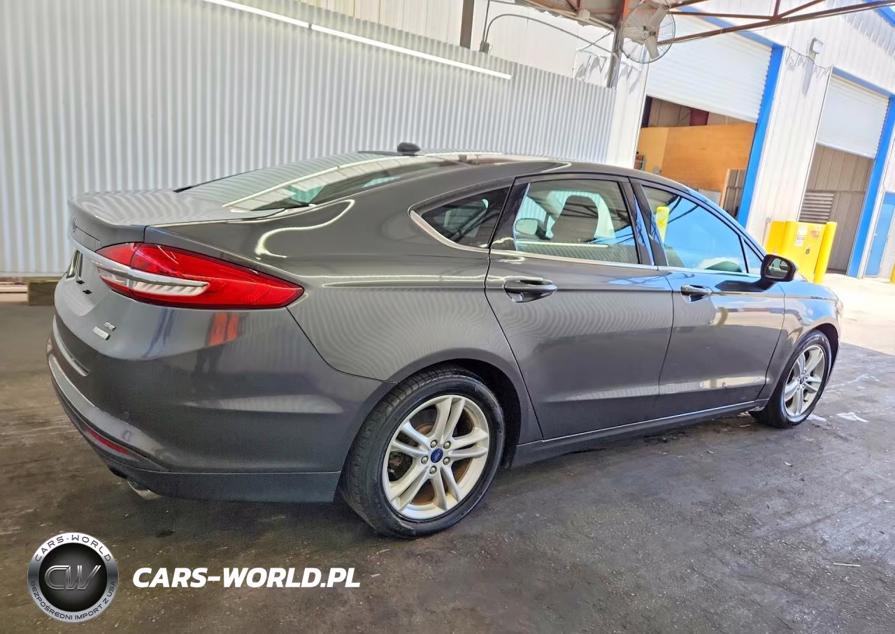 2018 Ford Fusion Se VIN:3FA6P0HDXJR256246 - 3
