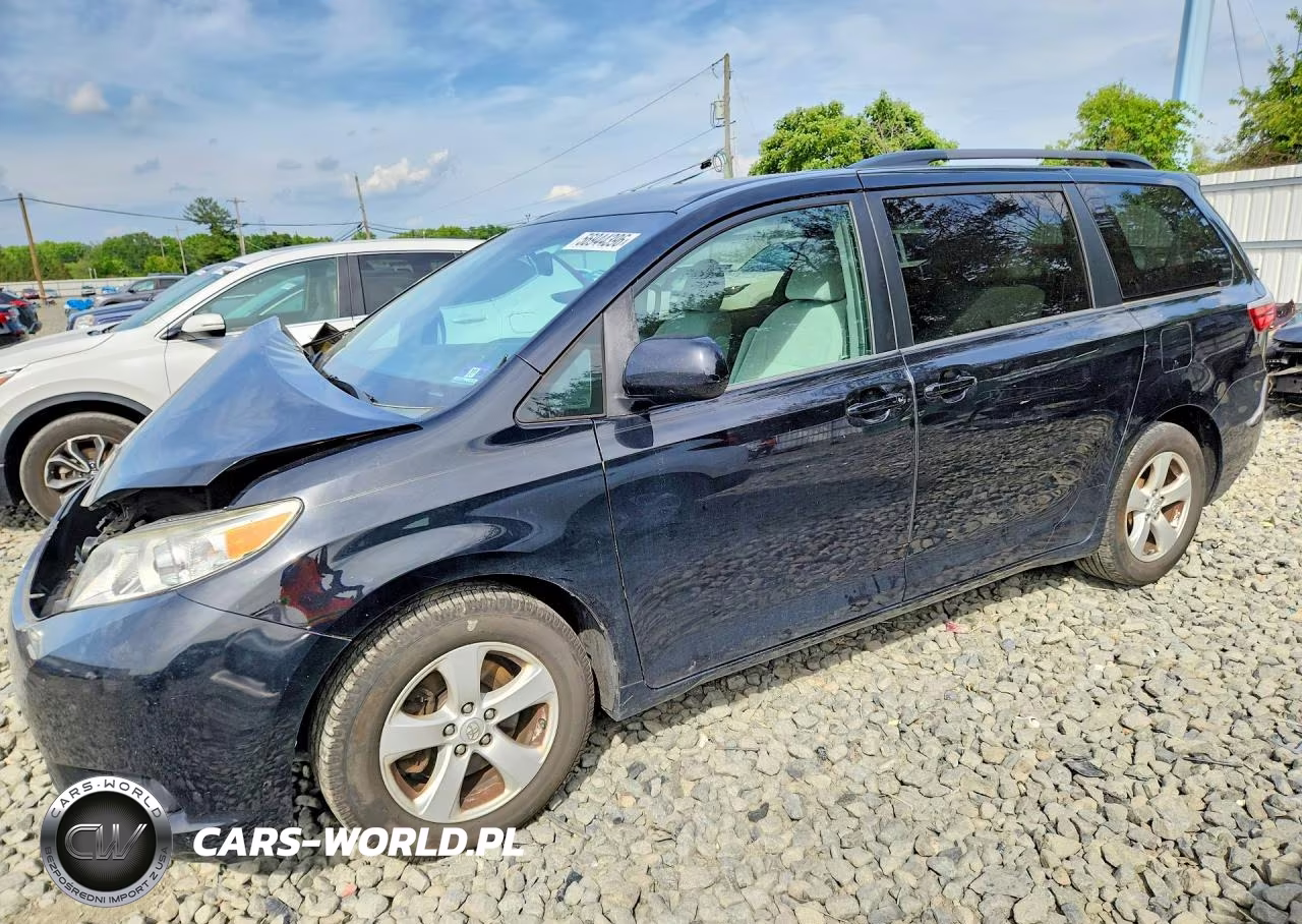 2015 Toyota Sienna Le