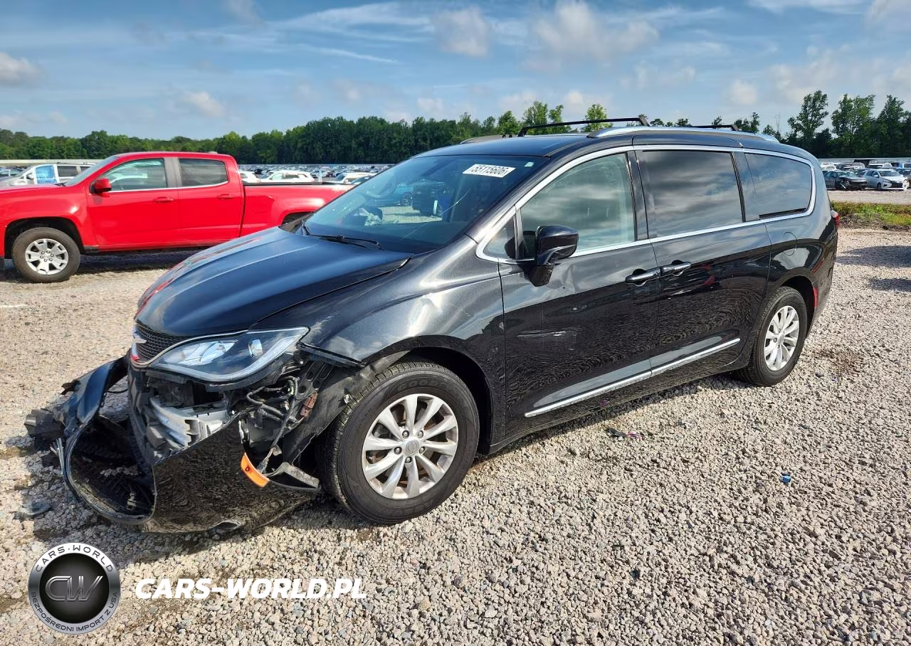 2018 Chrysler Pacifica Touring L Plus – zdjęcie 1 z 13