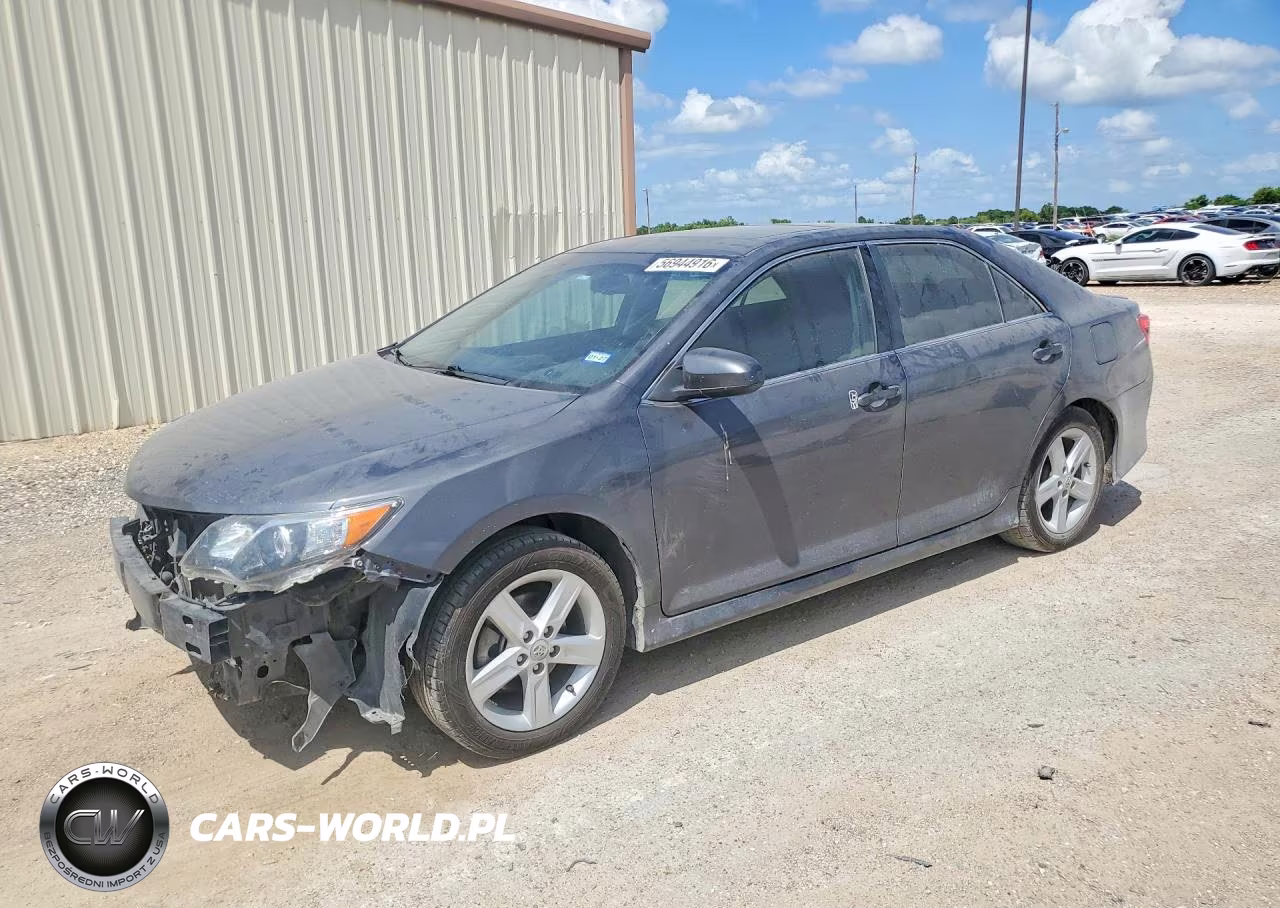 2012 Toyota Camry Se – zdjęcie 1 z 13