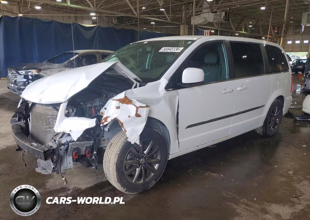 2015 Chrysler Town & Country S – zdjęcie 1 z 14