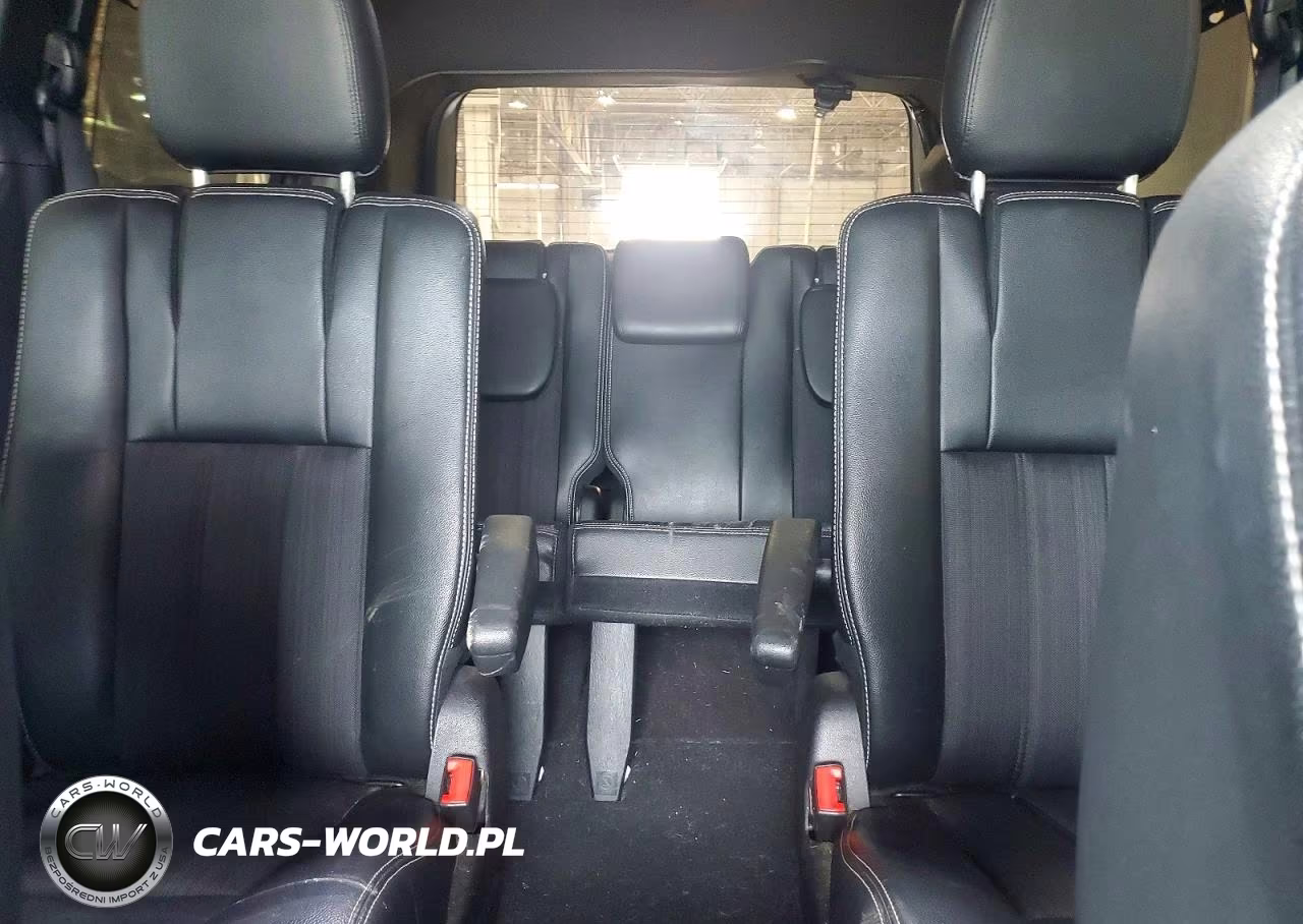 2015 Chrysler Town & Country S VIN:2C4RC1HG2FR720128 - 10