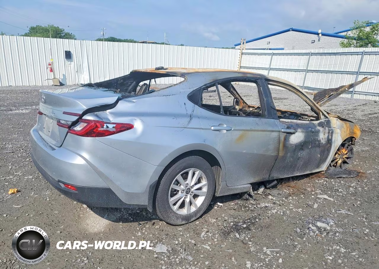2025 Toyota Camry Le VIN:4T1DBADKXSU533414 - 3