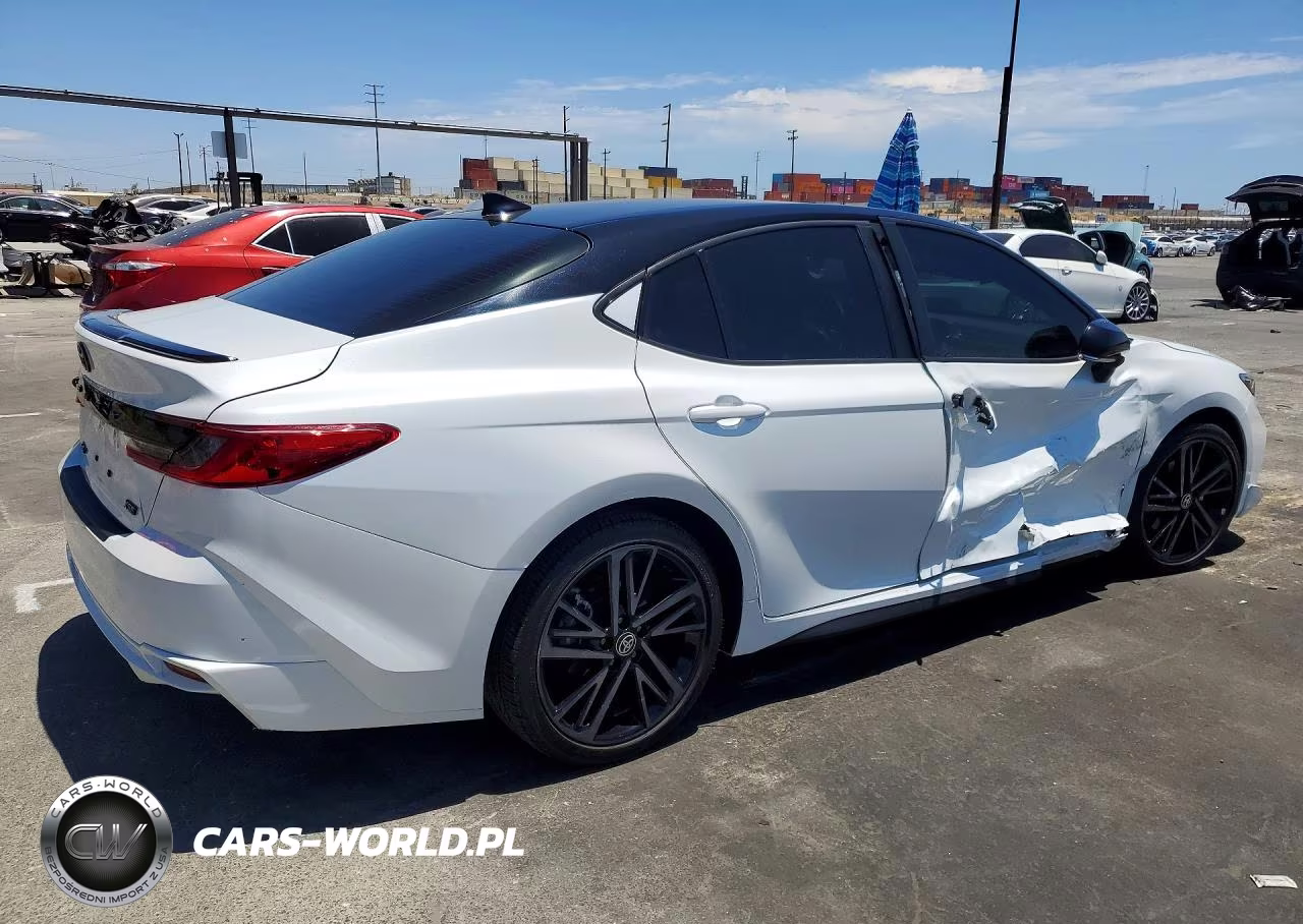 2025 Toyota Camry Xse VIN:4T1DAACK0SU077928 - 3