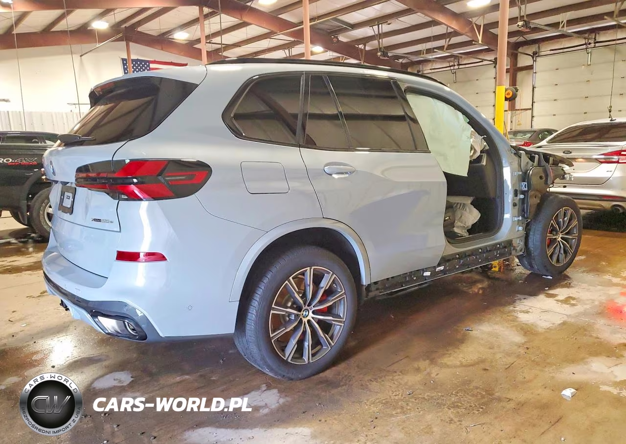 2026 BMW X5 xDrive50E VIN:5UX43EU02T9063521 - 3