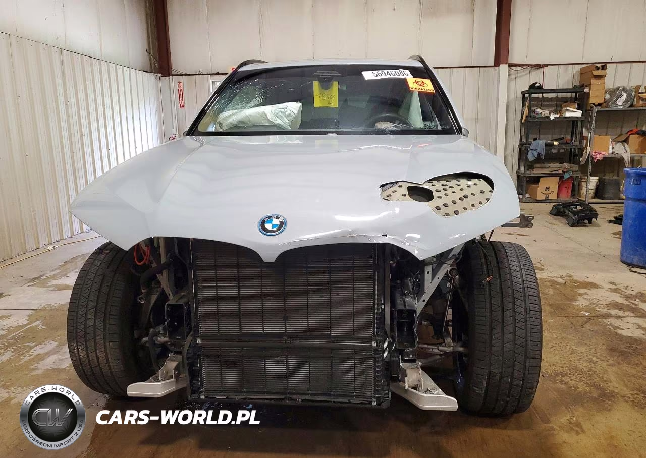 2026 BMW X5 xDrive50E VIN:5UX43EU02T9063521 - 5