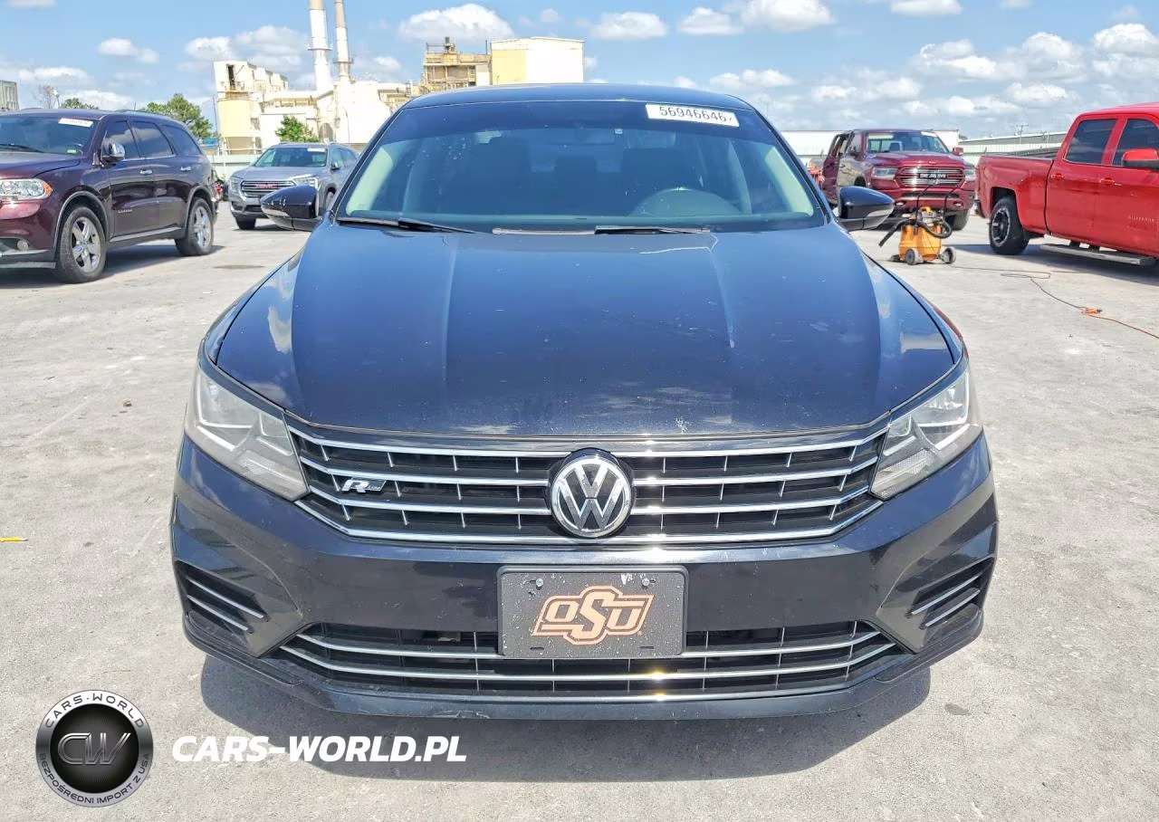 2018 Volkswagen Passat S VIN:1VWAA7A32JC033534 - 5