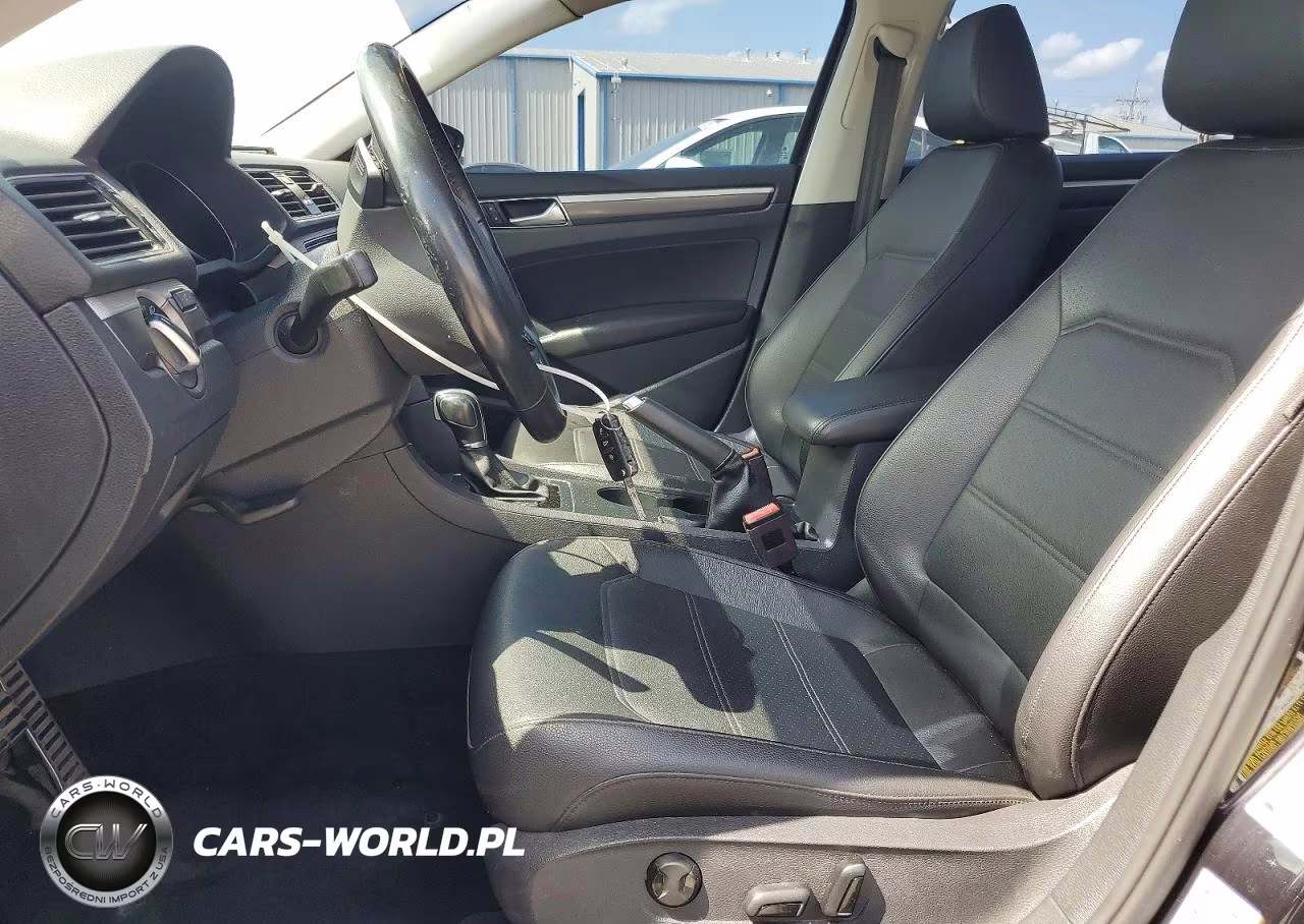 2018 Volkswagen Passat S VIN:1VWAA7A32JC033534 - 7