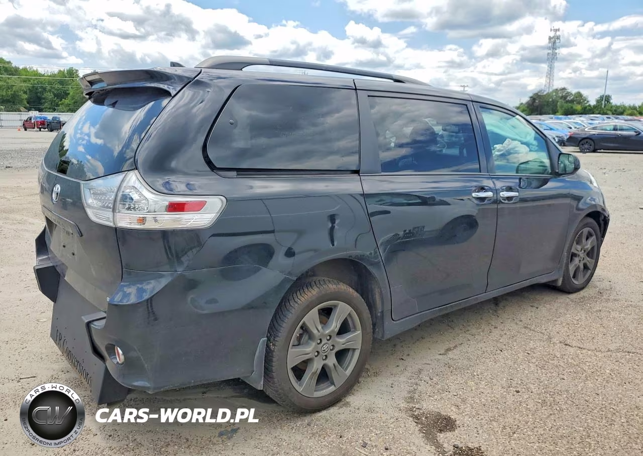 2019 Toyota Sienna Se 8-Passenger VIN:5TDXZ3DC0KS009758 - 3