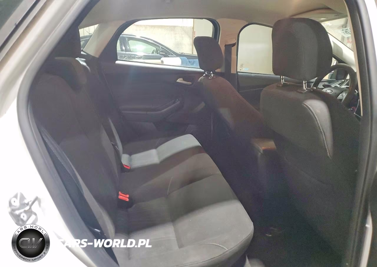 2017 Ford Focus Se VIN:1FADP3FE5HL251002 - 10