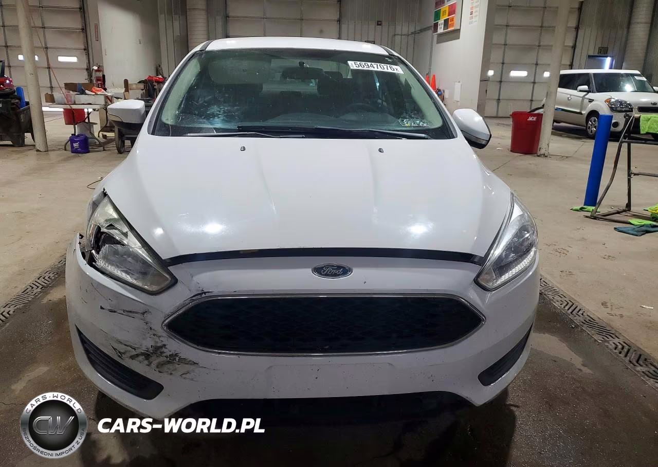 2017 Ford Focus Se VIN:1FADP3FE5HL251002 - 5