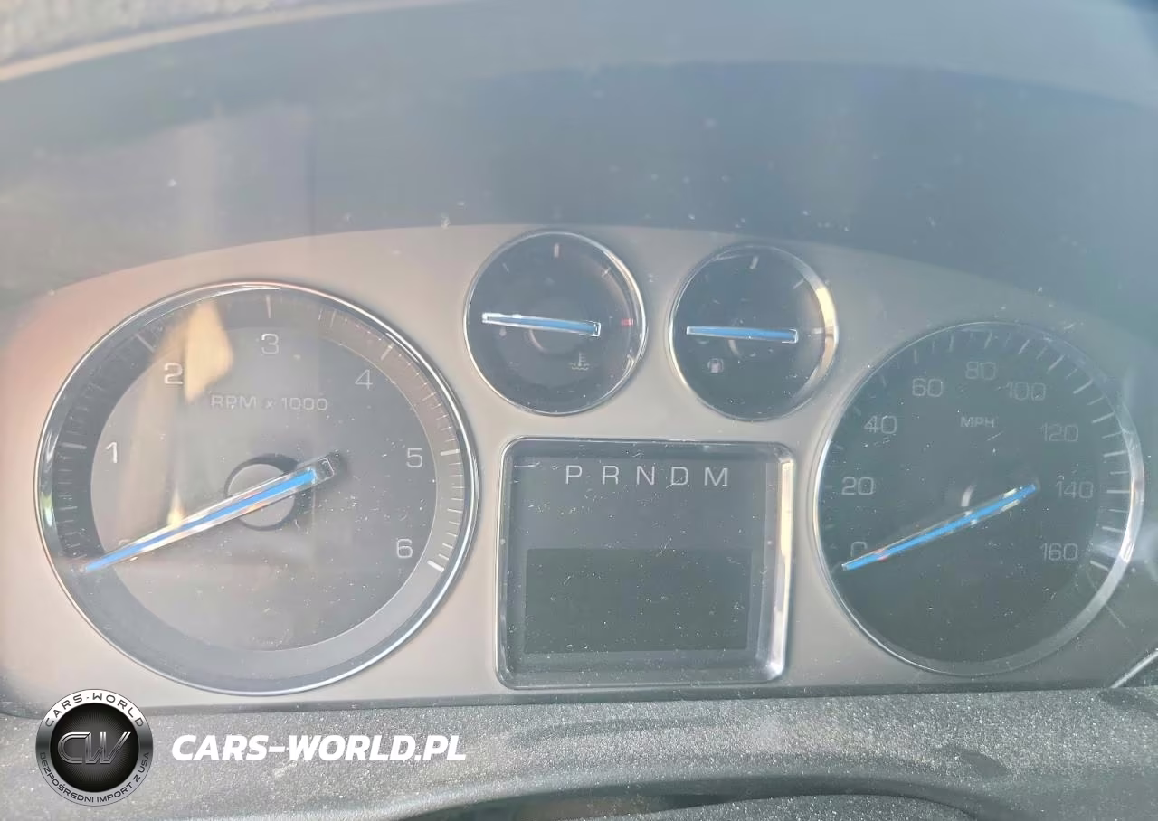 2007 Cadillac Escalade Luxury VIN:1GYFK63847R118240 - 9