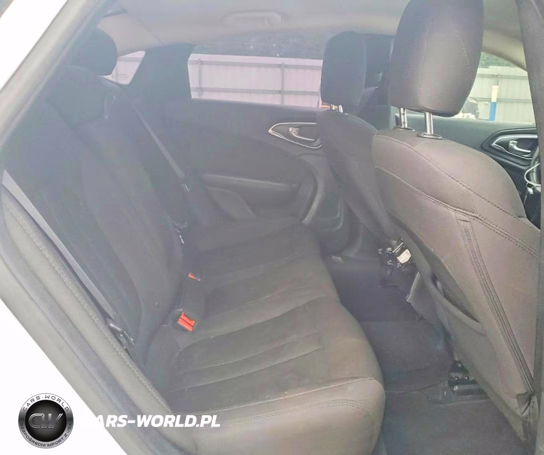 2015 Chrysler 200 Limited VIN:1C3CCCAB5FN710890 - 10