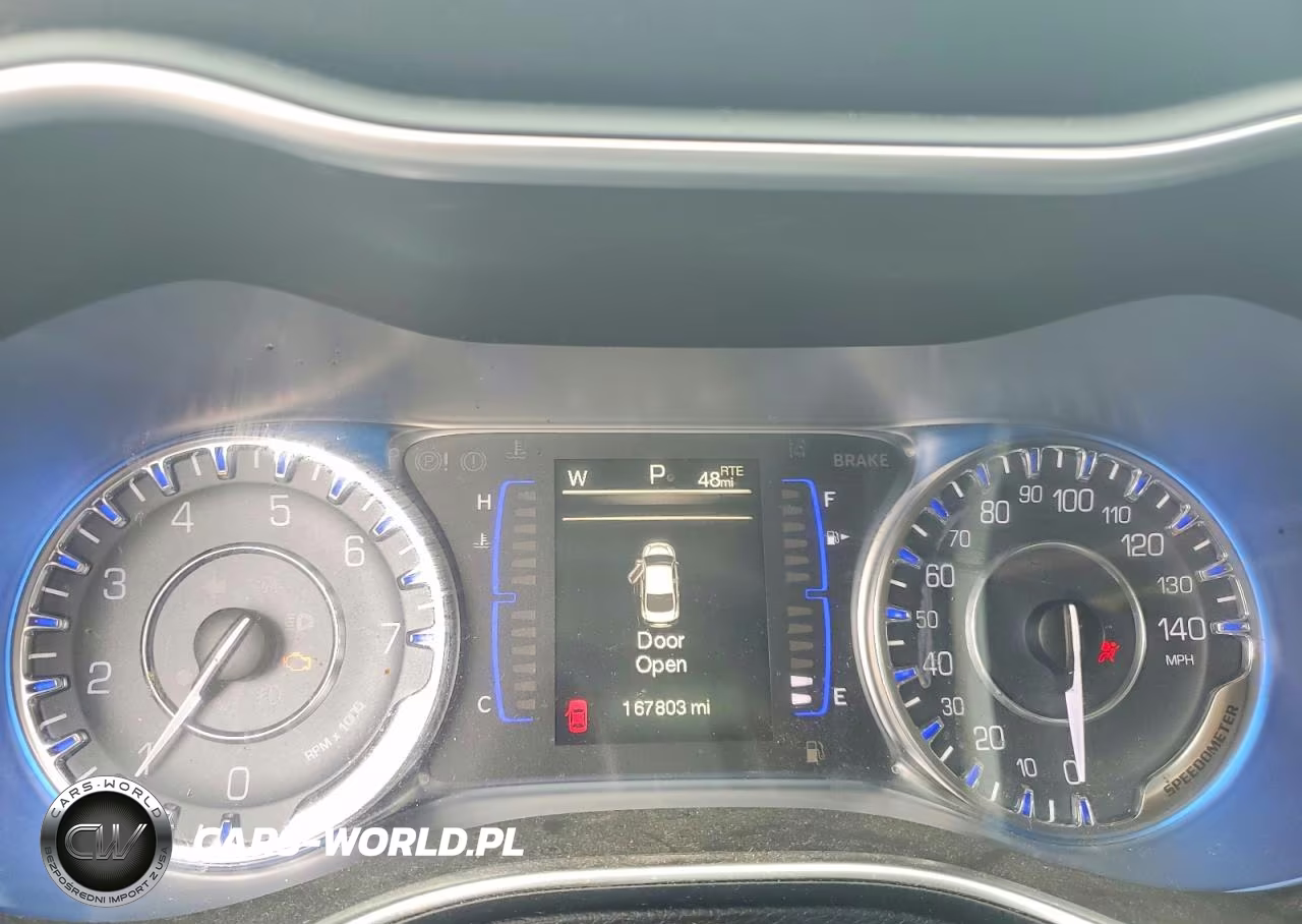 2015 Chrysler 200 Limited VIN:1C3CCCAB5FN710890 - 9