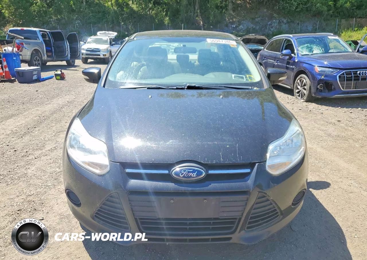 2014 Ford Focus Se VIN:1FADP3F28EL457318 - 5