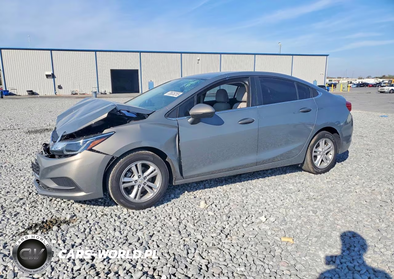 2017 Chevrolet Cruze Lt – zdjęcie 1 z 12