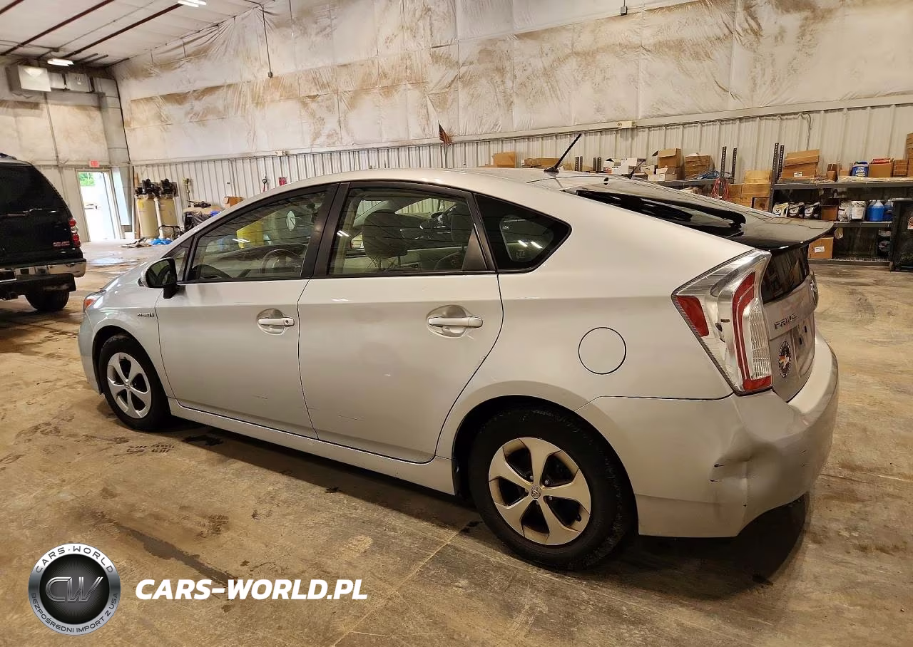 2015 Toyota Prius Two VIN:JTDKN3DU6F0426406 - 2