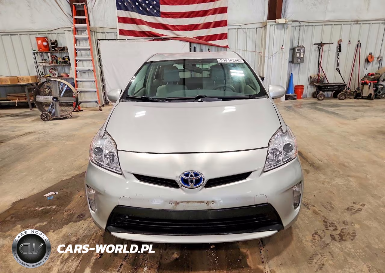 2015 Toyota Prius Two VIN:JTDKN3DU6F0426406 - 5