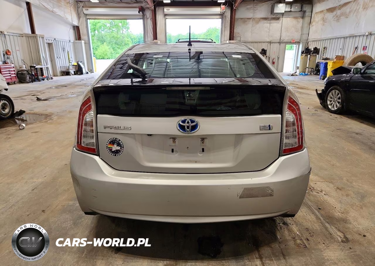 2015 Toyota Prius Two VIN:JTDKN3DU6F0426406 - 6