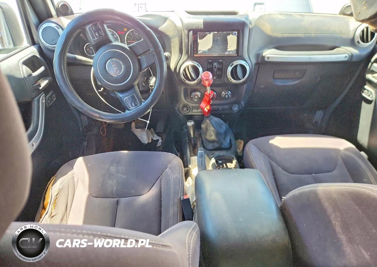 2013 Jeep Wrangler Unlimited Sahara VIN:1C4BJWEG0DL562838 - 8