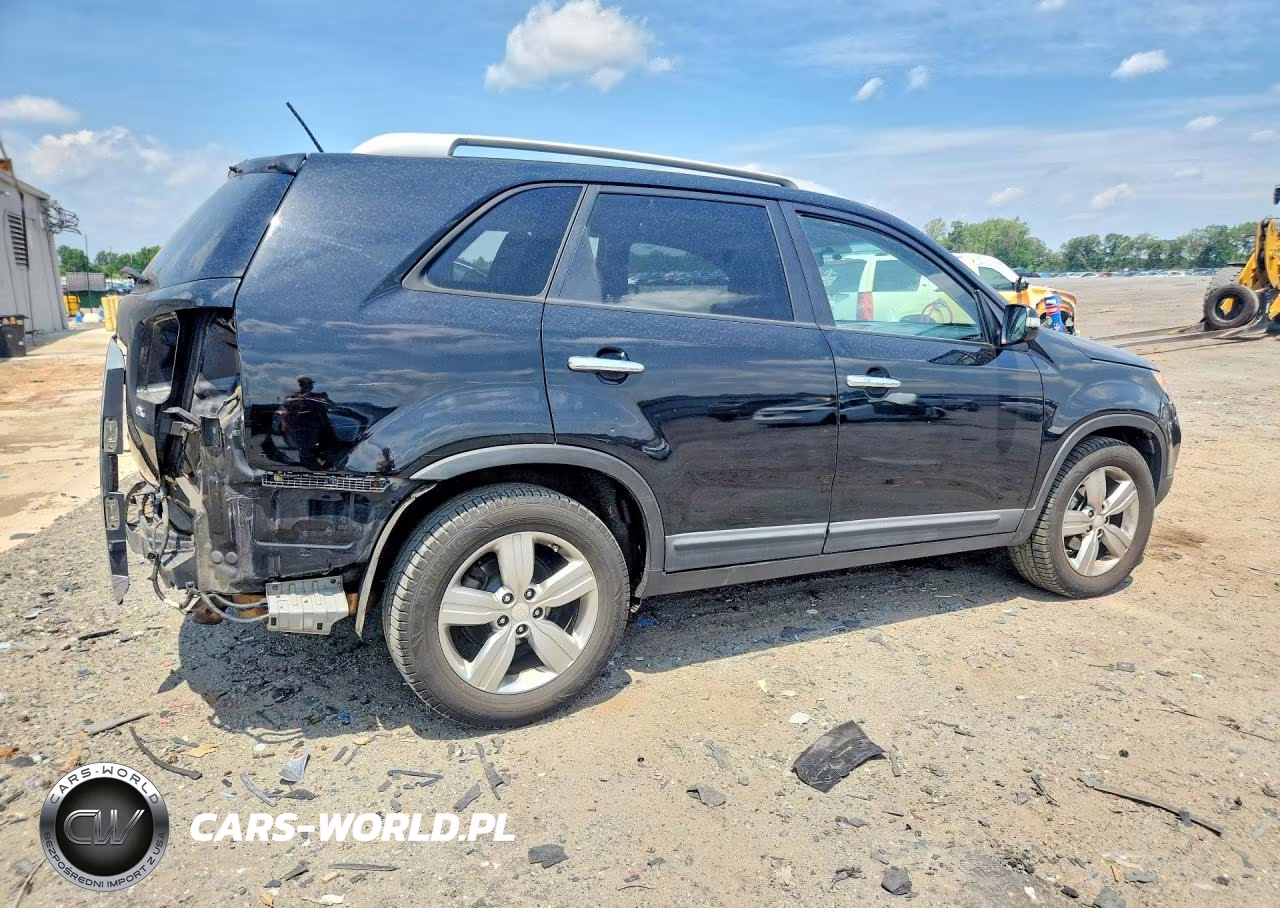 2013 Kia Sorento Ex VIN:5XYKUCA64DG361846 - 3