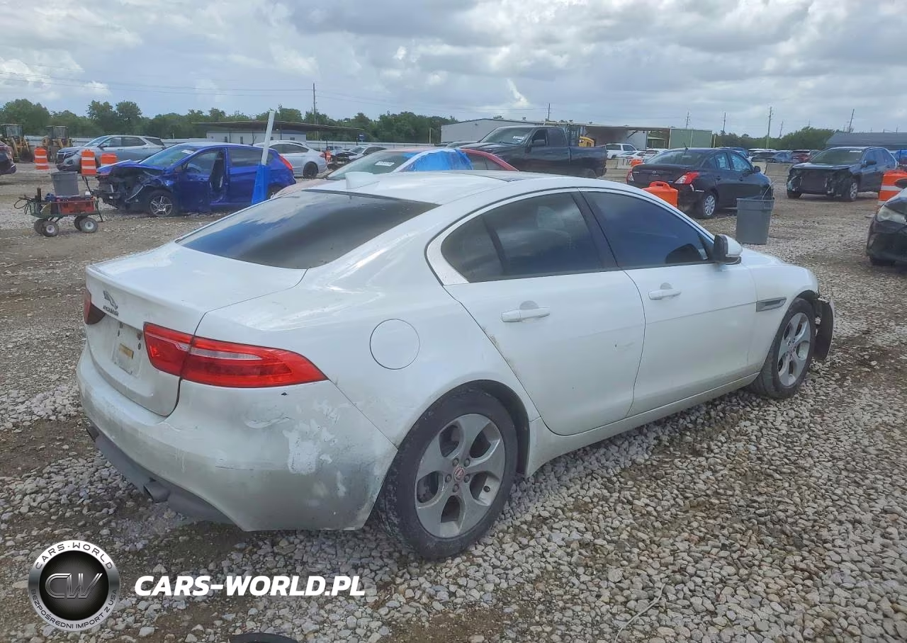 2017 Jaguar Xe VIN:SAJAR4BG1HA977277 - 3