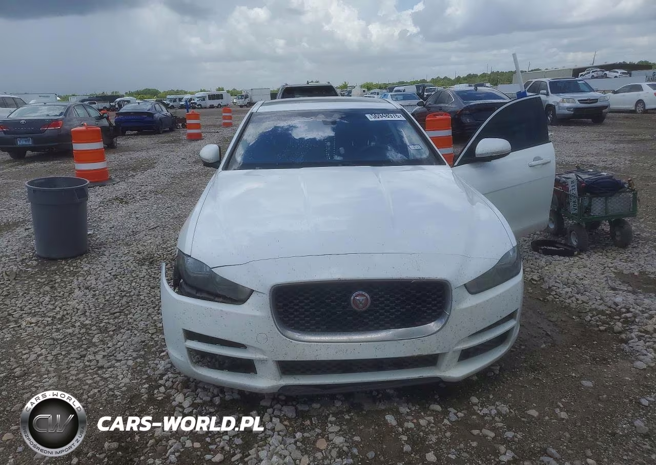 2017 Jaguar Xe VIN:SAJAR4BG1HA977277 - 5