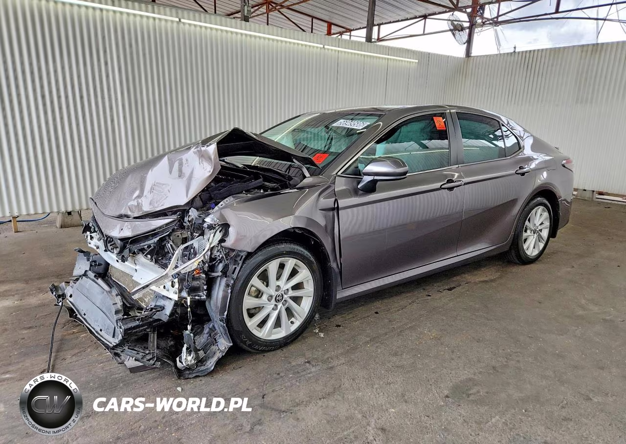 2024 Toyota Camry Le – zdjęcie 1 z 12