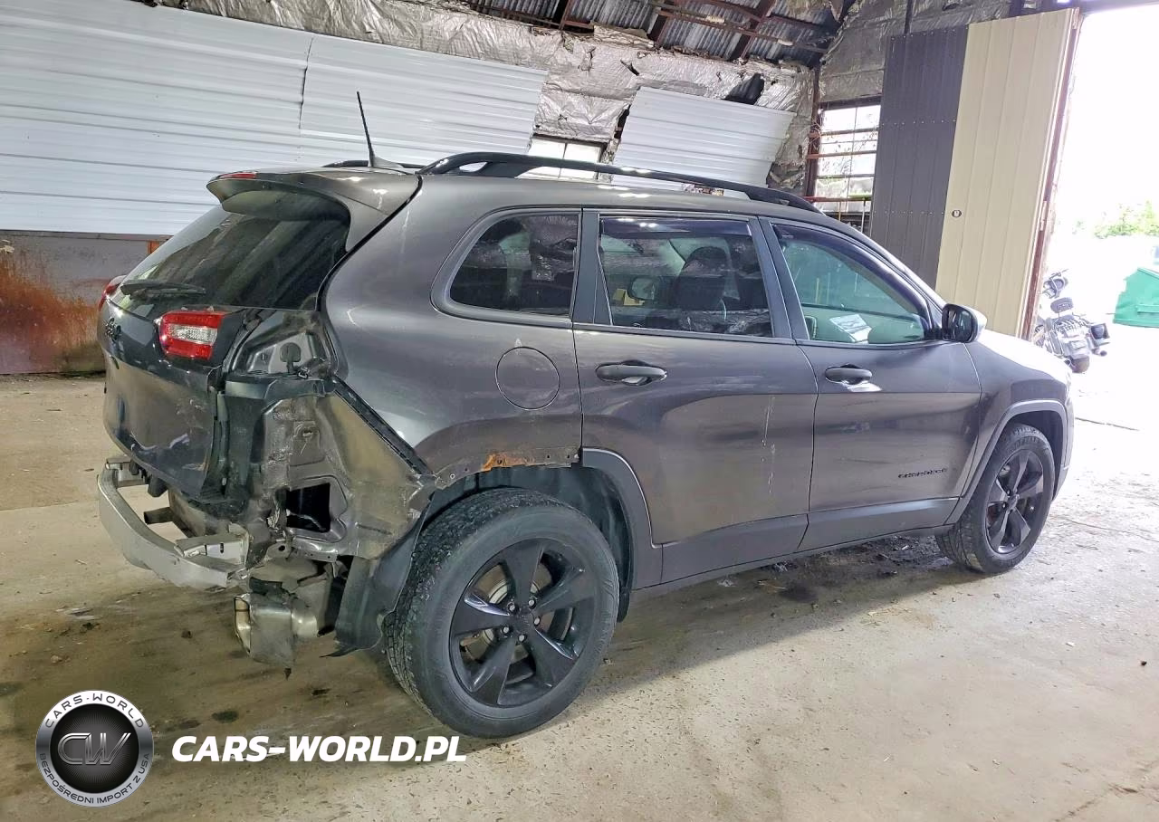 2016 Jeep Cherokee Sport VIN:1C4PJMAS2GW375690 - 3