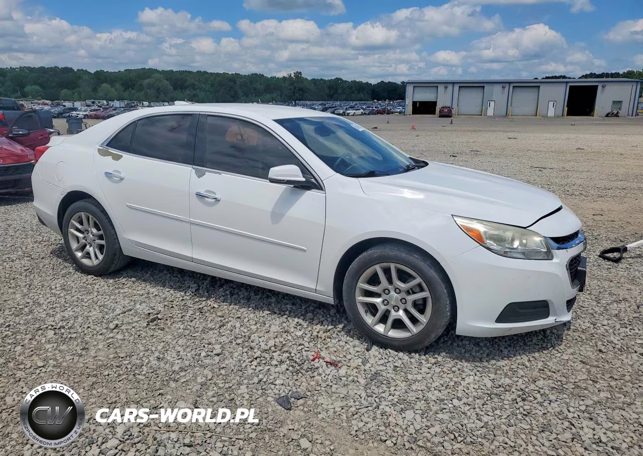 2015 Chevrolet Malibu 1Lt VIN:1G11C5SL3FU123608 - 4