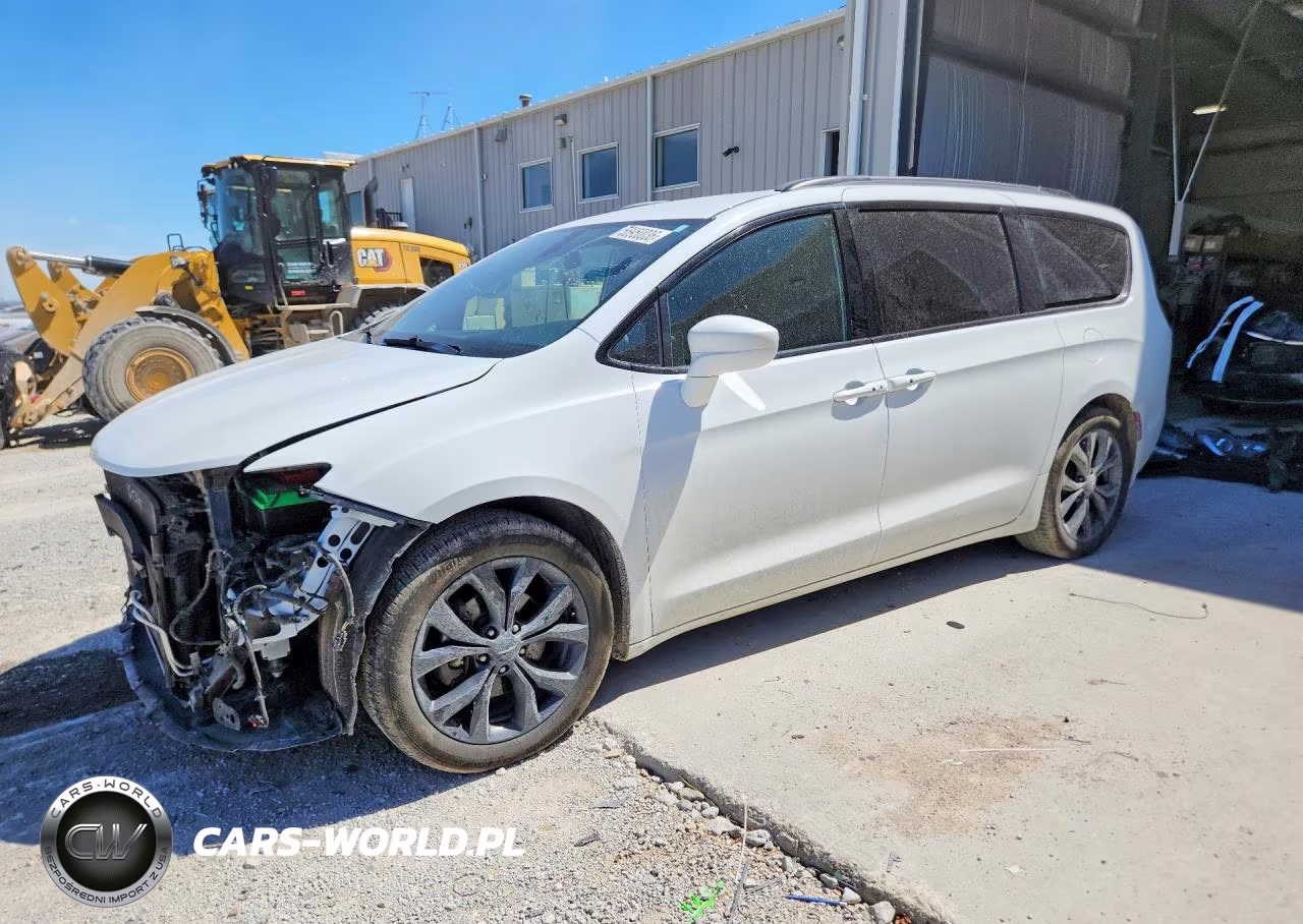 2018 Chrysler Pacifica Touring L